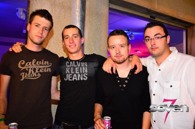 Cliquer pour voir l'image en taille réelle