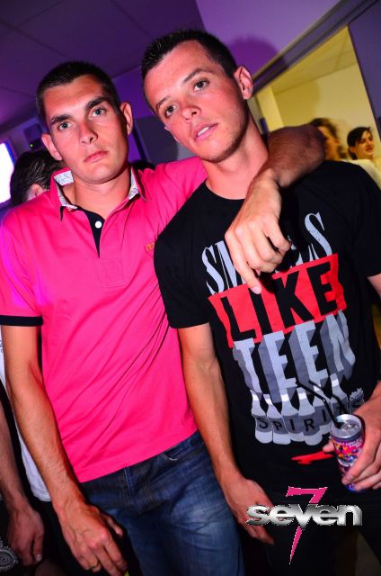 Cliquer pour voir l'image en taille réelle