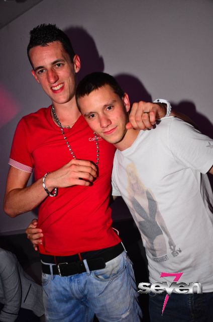 Cliquer pour voir l'image en taille réelle