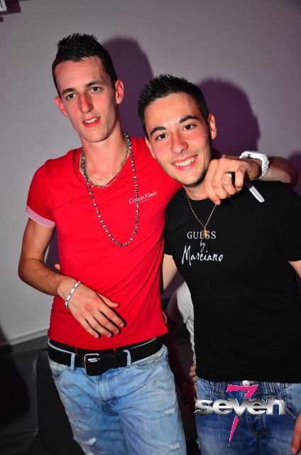 Cliquer pour voir l'image en taille réelle