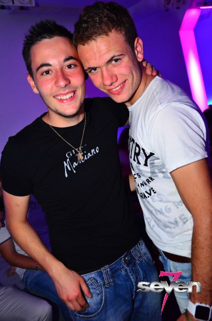 Cliquer pour voir l'image en taille réelle