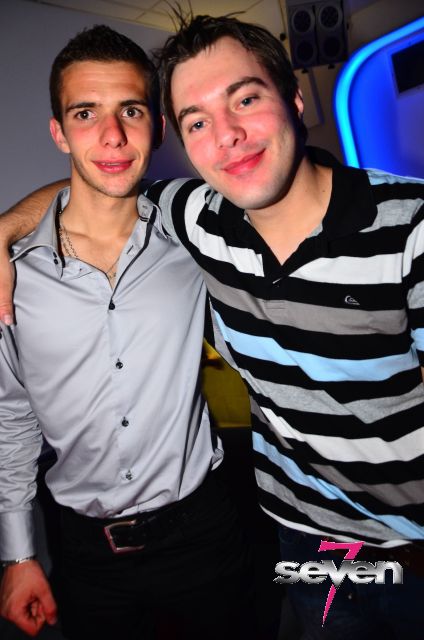 Cliquer pour voir l'image en taille réelle