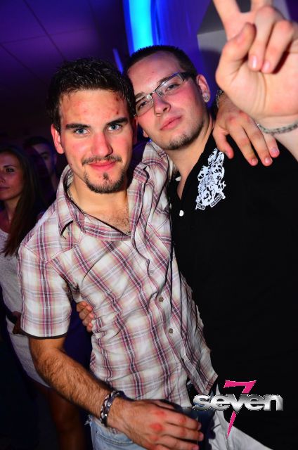 Cliquer pour voir l'image en taille réelle