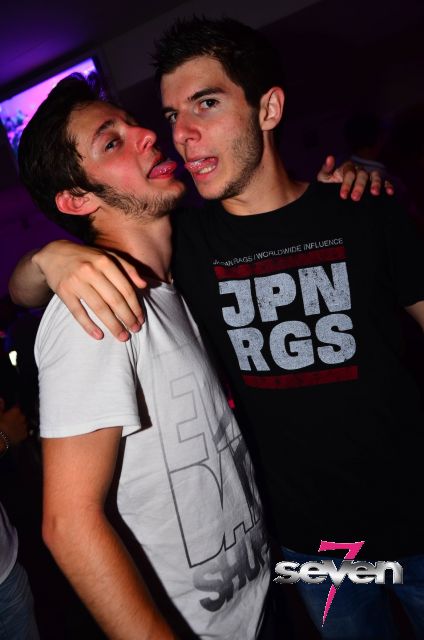 Cliquer pour voir l'image en taille réelle