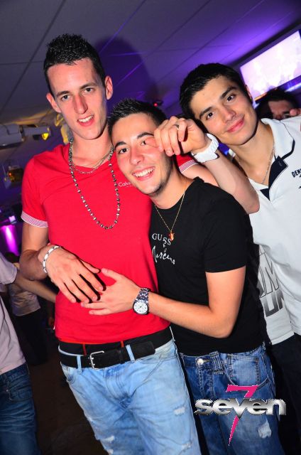 Cliquer pour voir l'image en taille réelle