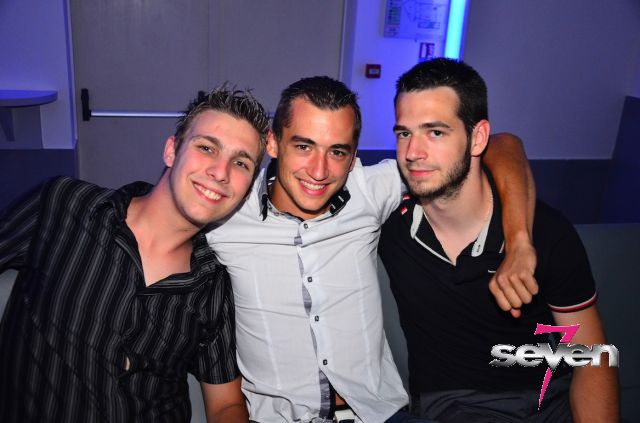 Cliquer pour voir l'image en taille réelle