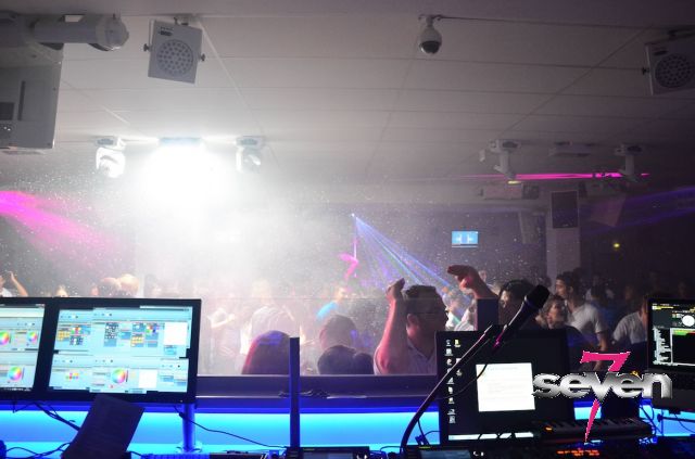 Cliquer pour voir l'image en taille réelle