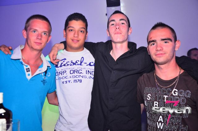 Cliquer pour voir l'image en taille réelle