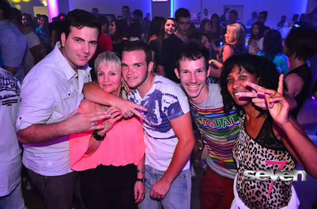 Cliquer pour voir l'image en taille réelle