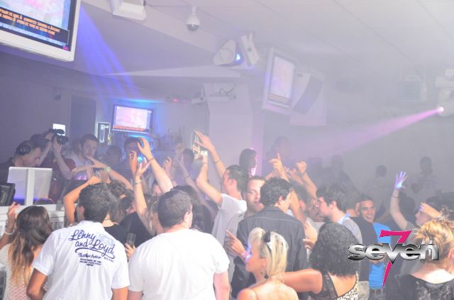 Cliquer pour voir l'image en taille réelle