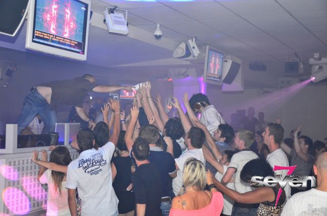 Cliquer pour voir l'image en taille réelle