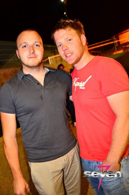 Cliquer pour voir l'image en taille réelle