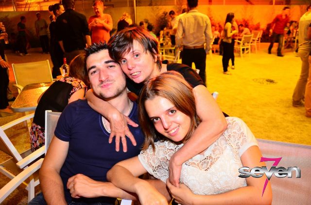 Cliquer pour voir l'image en taille réelle