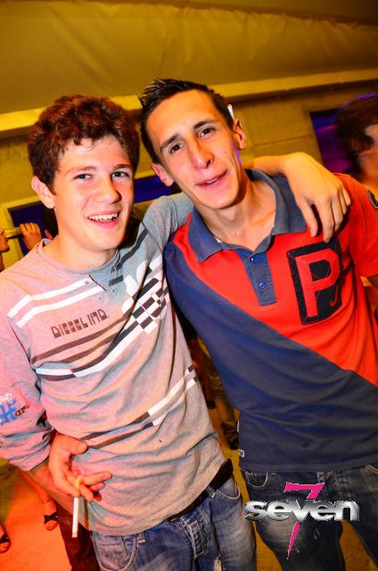 Cliquer pour voir l'image en taille réelle