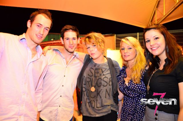 Cliquer pour voir l'image en taille réelle