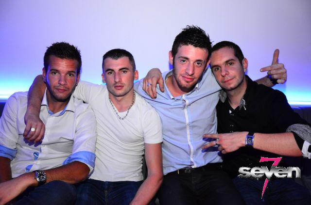 Cliquer pour voir l'image en taille réelle