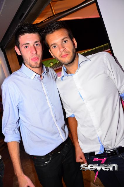 Cliquer pour voir l'image en taille réelle