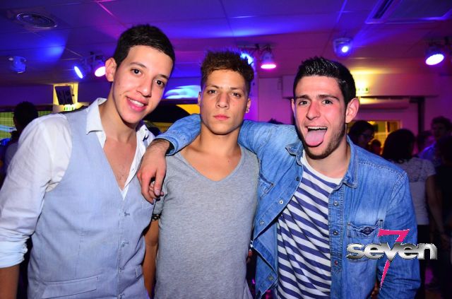 Cliquer pour voir l'image en taille réelle