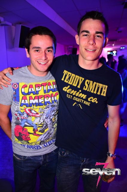 Cliquer pour voir l'image en taille réelle