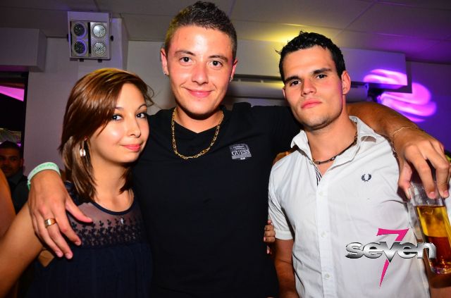 Cliquer pour voir l'image en taille réelle