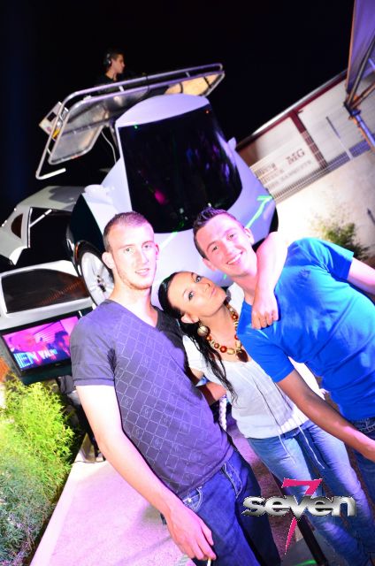 Cliquer pour voir l'image en taille réelle