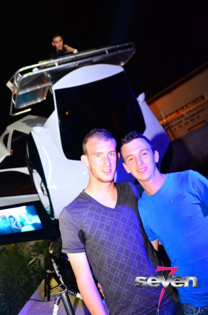 Cliquer pour voir l'image en taille réelle