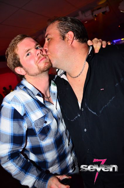 Cliquer pour voir l'image en taille réelle