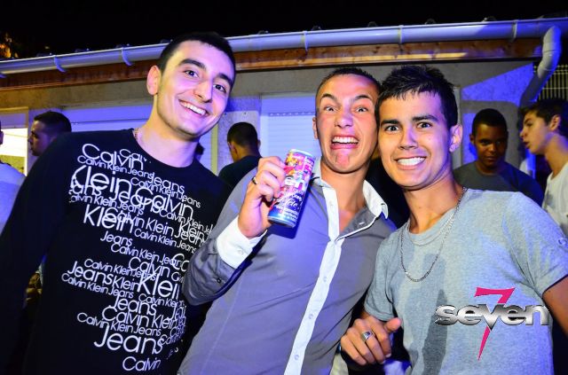 Cliquer pour voir l'image en taille réelle