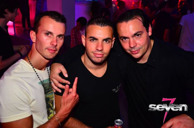 Cliquer pour voir l'image en taille réelle