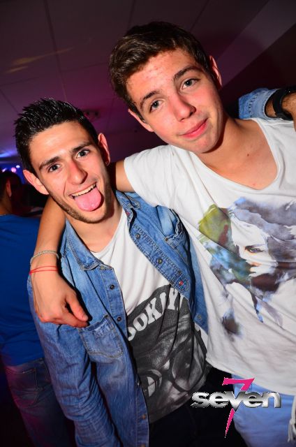 Cliquer pour voir l'image en taille réelle