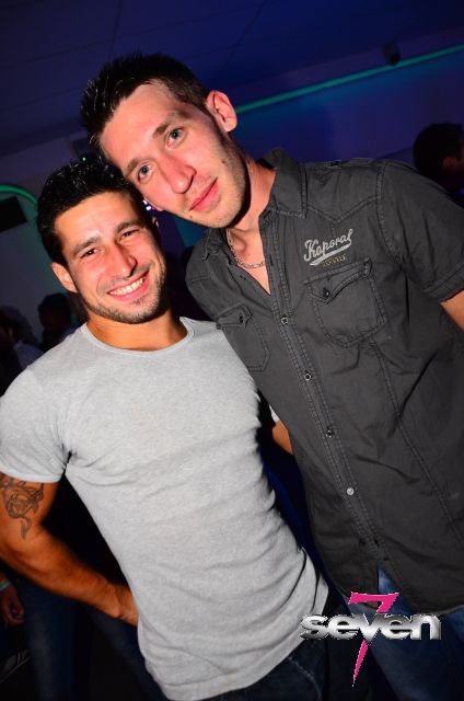 Cliquer pour voir l'image en taille réelle