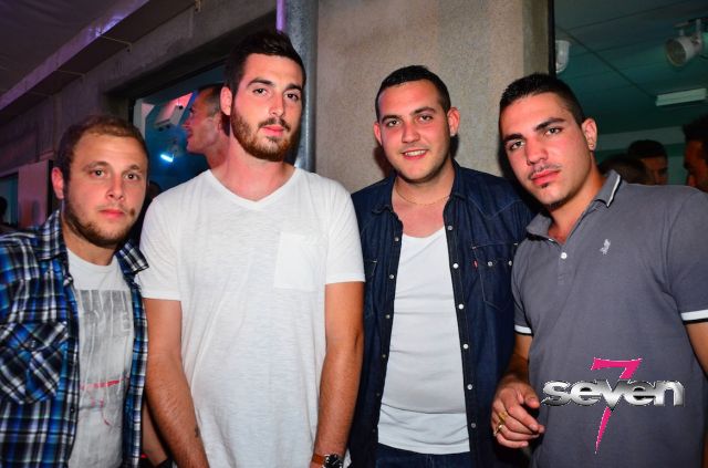 Cliquer pour voir l'image en taille réelle