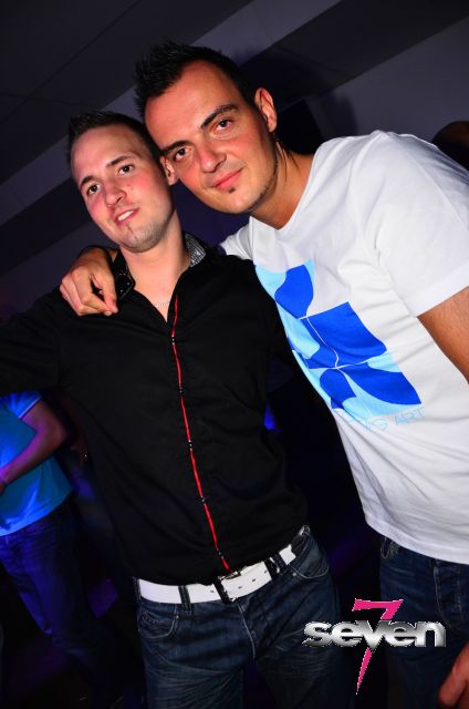 Cliquer pour voir l'image en taille réelle