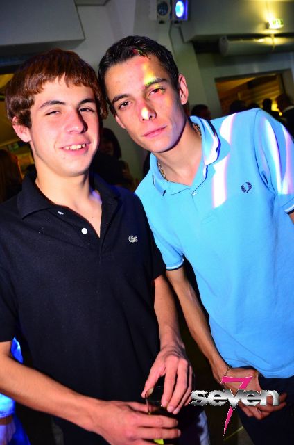 Cliquer pour voir l'image en taille réelle