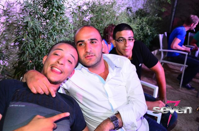 Cliquer pour voir l'image en taille réelle