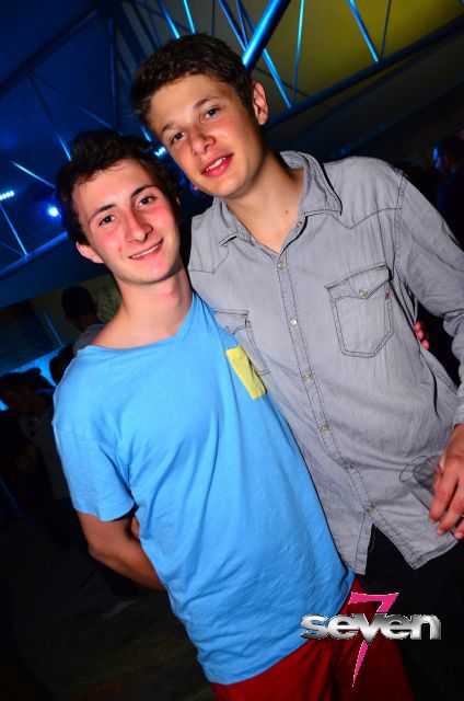 Cliquer pour voir l'image en taille réelle