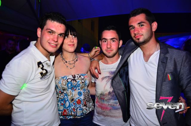 Cliquer pour voir l'image en taille réelle