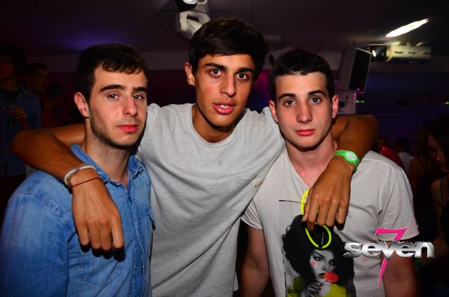 Cliquer pour voir l'image en taille réelle