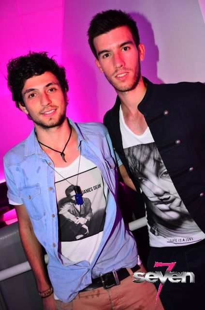 Cliquer pour voir l'image en taille réelle