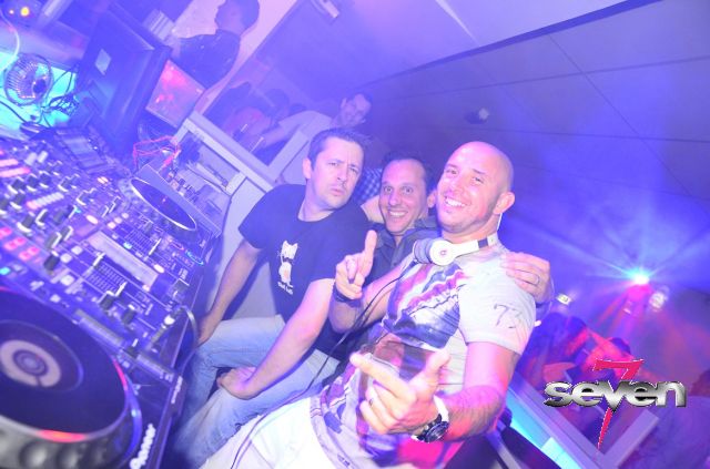 Cliquer pour voir l'image en taille réelle