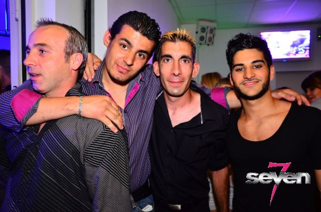 Cliquer pour voir l'image en taille réelle