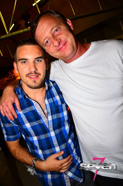 Cliquer pour voir l'image en taille réelle