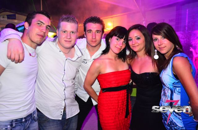 Cliquer pour voir l'image en taille réelle