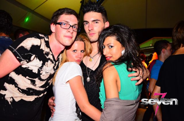 Cliquer pour voir l'image en taille réelle