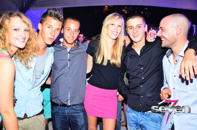 Cliquer pour voir l'image en taille réelle