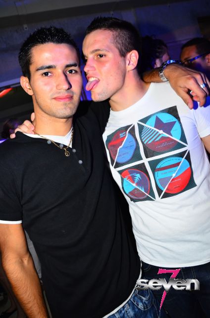 Cliquer pour voir l'image en taille réelle