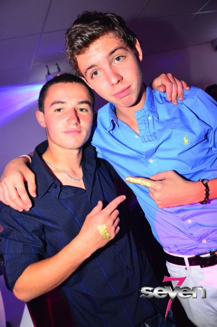 Cliquer pour voir l'image en taille réelle