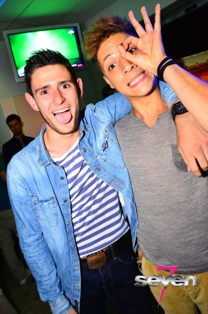 Cliquer pour voir l'image en taille réelle