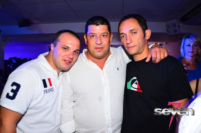 Cliquer pour voir l'image en taille réelle