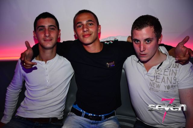 Cliquer pour voir l'image en taille réelle